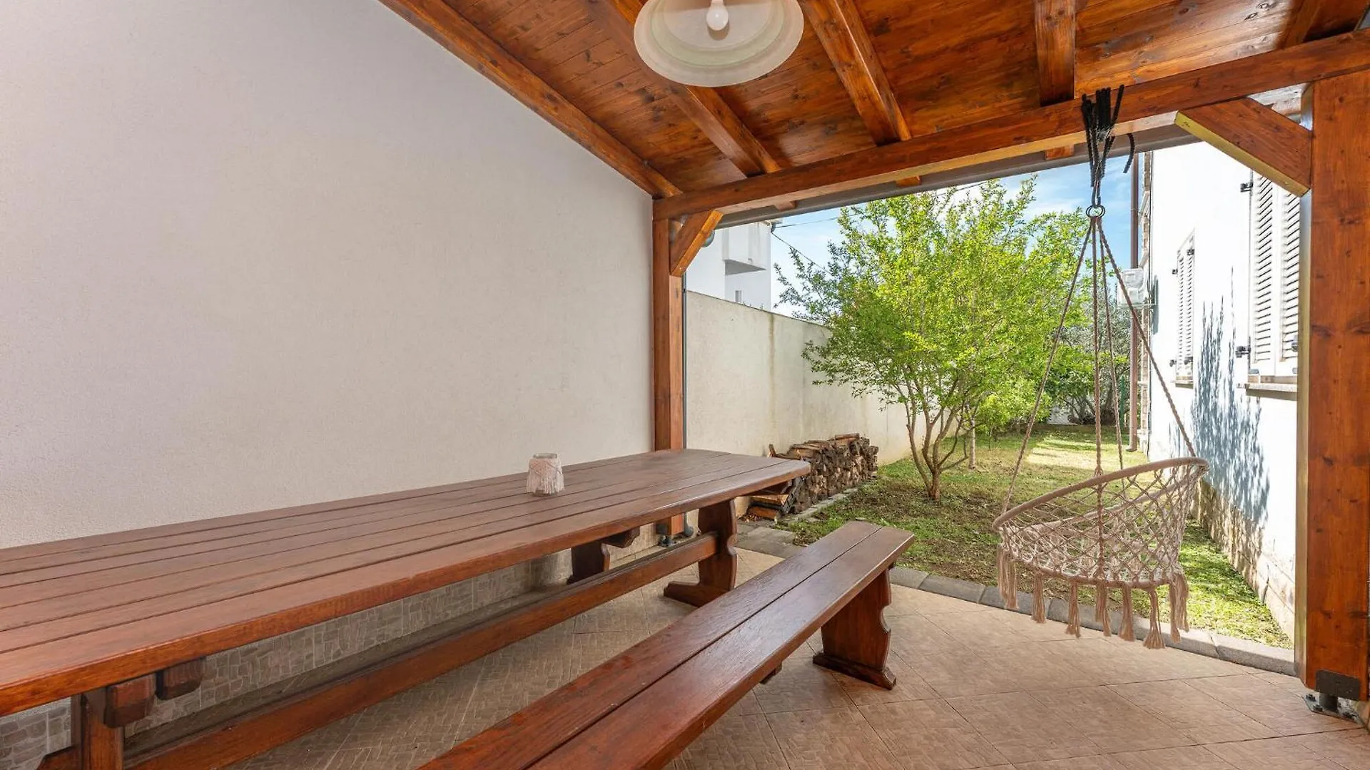 Nice Apartment In Sveti Filip I Jakov With Wifi